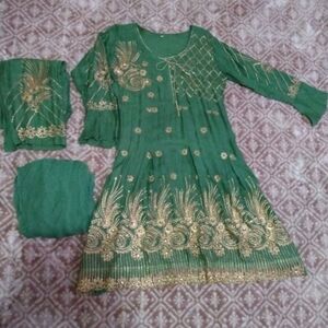 Women  Green and Gold Embroidered Salwar Kameez  Set Used In Great Condition